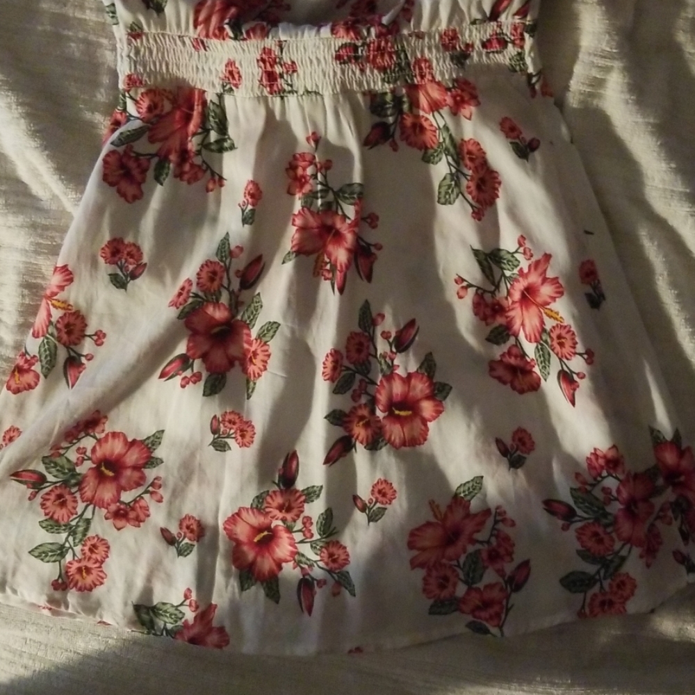 Dress - Picture 4 of 4